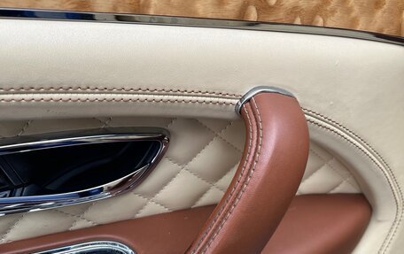 Bentley Bentayga I, 2016 год, 8 100 000 рублей, 24 фотография