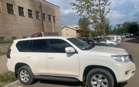 Toyota Land Cruiser Prado 150 рестайлинг 2, 2019 год, 4 500 000 рублей, 3 фотография