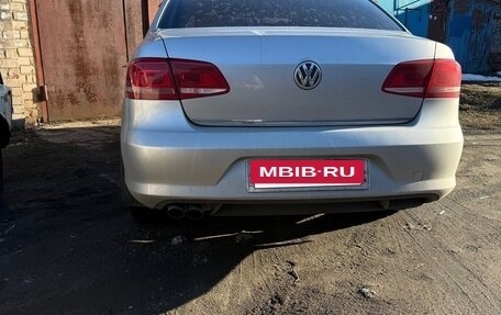 Volkswagen Passat B7, 2011 год, 930 000 рублей, 3 фотография
