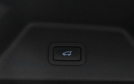 Land Rover Range Rover IV рестайлинг, 2020 год, 8 300 000 рублей, 33 фотография