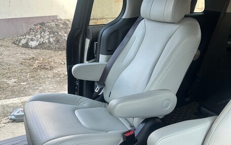 KIA Carnival, 2021 год, 3 800 000 рублей, 15 фотография