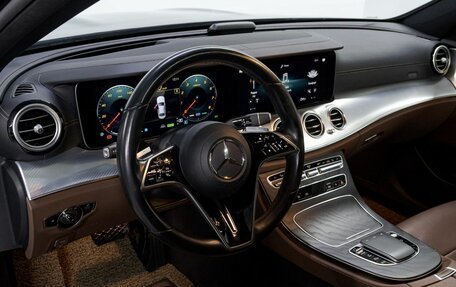 Mercedes-Benz E-Класс, 2021 год, 6 050 000 рублей, 10 фотография