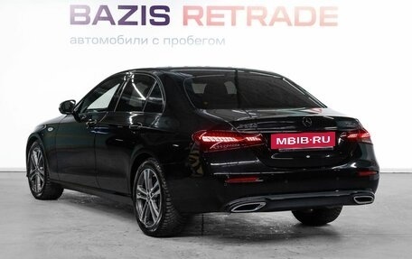 Mercedes-Benz E-Класс, 2021 год, 6 050 000 рублей, 8 фотография