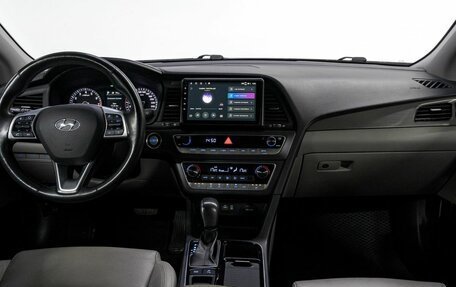 Hyundai Sonata VII, 2018 год, 2 099 000 рублей, 20 фотография