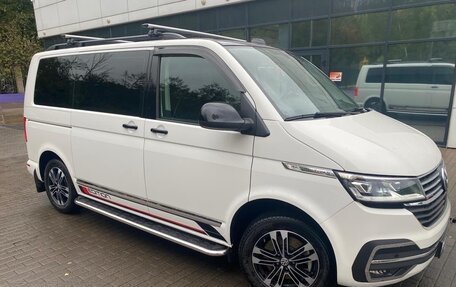 Volkswagen Multivan T6 рестайлинг, 2020 год, 5 500 000 рублей, 2 фотография