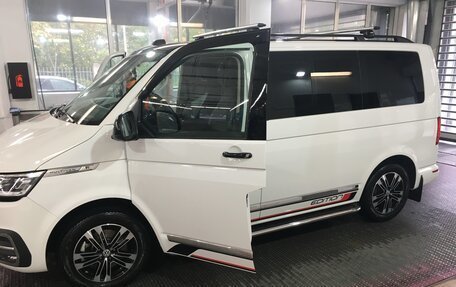 Volkswagen Multivan T6 рестайлинг, 2020 год, 5 500 000 рублей, 10 фотография