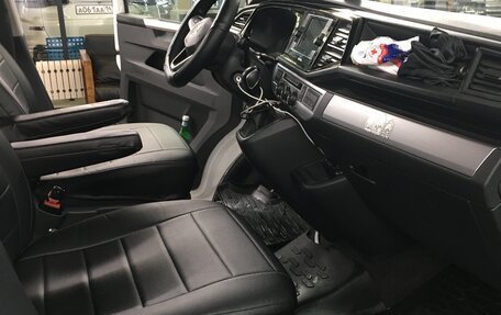 Volkswagen Multivan T6 рестайлинг, 2020 год, 5 500 000 рублей, 14 фотография