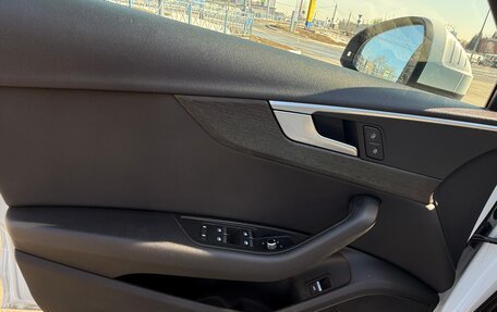 Audi A4, 2019 год, 2 340 000 рублей, 8 фотография