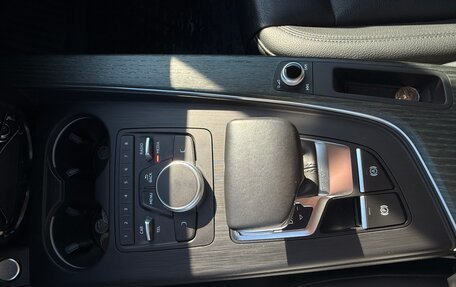 Audi A4, 2019 год, 2 340 000 рублей, 14 фотография