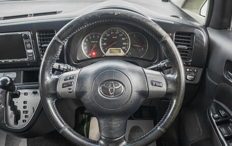 Toyota Wish II, 2003 год, 669 000 рублей, 12 фотография