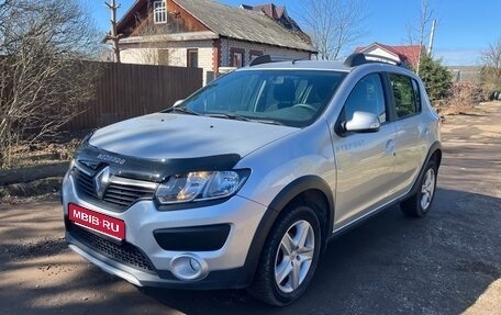 Renault Sandero II рестайлинг, 2017 год, 930 000 рублей, 1 фотография