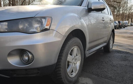 Mitsubishi Outlander III рестайлинг 3, 2011 год, 930 000 рублей, 10 фотография