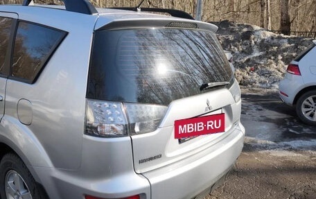 Mitsubishi Outlander III рестайлинг 3, 2011 год, 930 000 рублей, 4 фотография