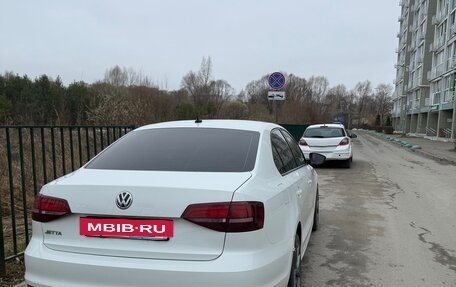 Volkswagen Jetta VI, 2016 год, 1 000 000 рублей, 2 фотография