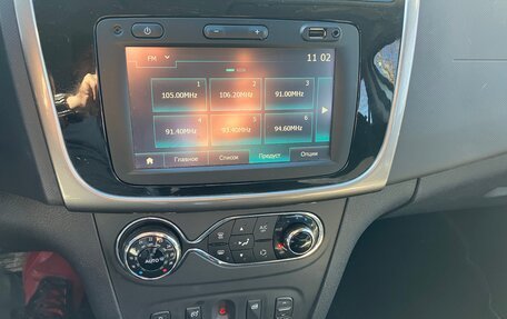 Renault Sandero II рестайлинг, 2017 год, 930 000 рублей, 13 фотография