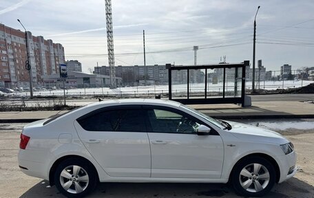 Skoda Octavia, 2018 год, 1 885 000 рублей, 3 фотография