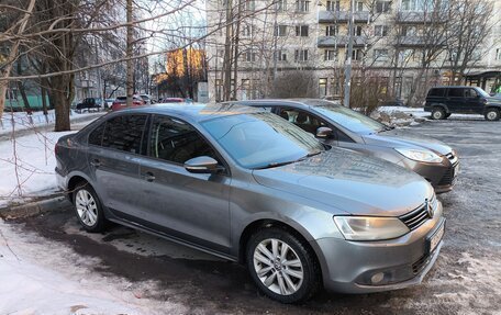 Volkswagen Jetta VI, 2013 год, 800 000 рублей, 3 фотография
