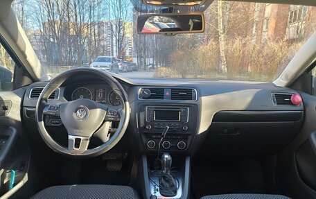 Volkswagen Jetta VI, 2013 год, 800 000 рублей, 5 фотография