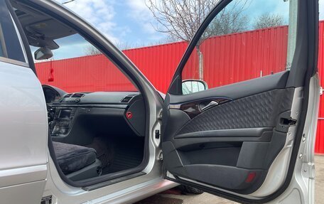 Mercedes-Benz E-Класс, 2003 год, 880 000 рублей, 10 фотография