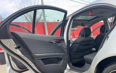 Mercedes-Benz E-Класс, 2003 год, 880 000 рублей, 15 фотография