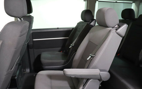 Volkswagen Multivan T6 рестайлинг, 2020 год, 4 999 000 рублей, 10 фотография