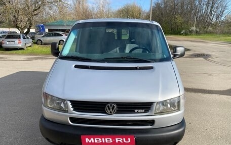 Volkswagen Transporter T4, 2002 год, 1 035 000 рублей, 4 фотография