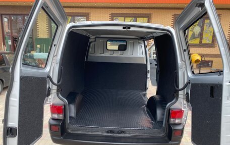 Volkswagen Transporter T4, 2002 год, 1 035 000 рублей, 8 фотография