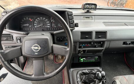 Opel Frontera A, 1994 год, 420 000 рублей, 15 фотография