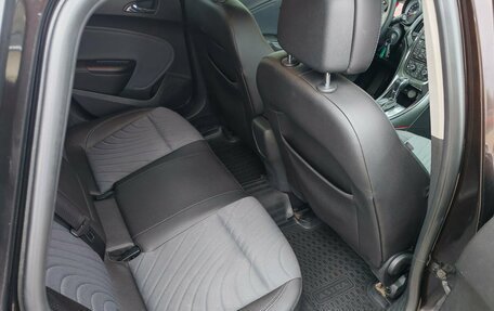 Opel Astra J, 2013 год, 840 000 рублей, 13 фотография