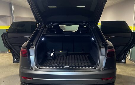 Audi SQ8, 2024 год, 20 500 000 рублей, 9 фотография