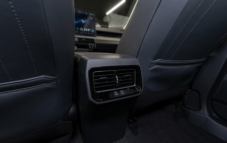 Toyota RAV4, 2025 год, 4 650 000 рублей, 14 фотография