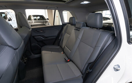 Toyota RAV4, 2025 год, 4 650 000 рублей, 13 фотография