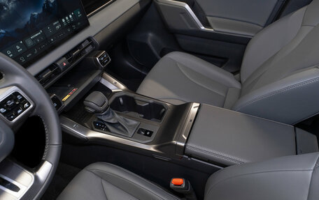 Toyota RAV4, 2025 год, 4 650 000 рублей, 17 фотография