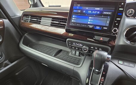 Honda N-BOX II, 2021 год, 1 690 000 рублей, 10 фотография