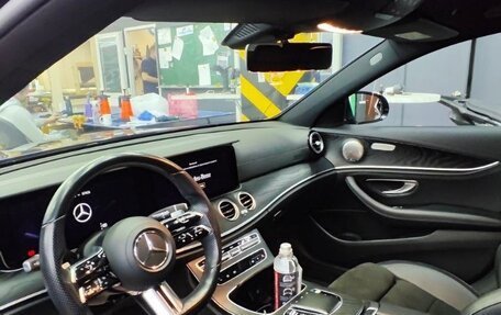 Mercedes-Benz E-Класс, 2020 год, 4 800 000 рублей, 14 фотография