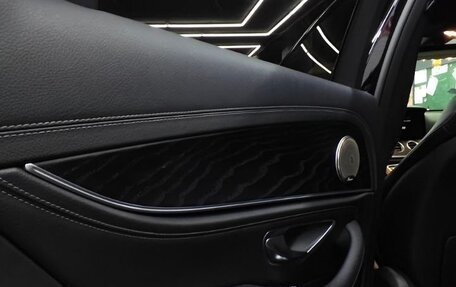 Mercedes-Benz E-Класс, 2020 год, 4 800 000 рублей, 19 фотография