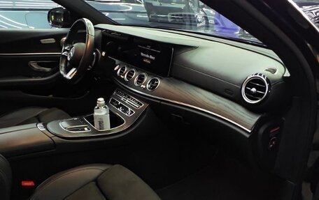 Mercedes-Benz E-Класс, 2020 год, 4 800 000 рублей, 21 фотография