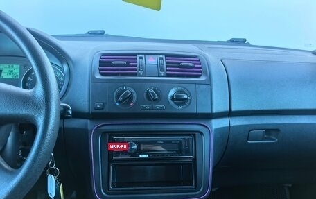 Skoda Fabia II, 2011 год, 420 000 рублей, 12 фотография