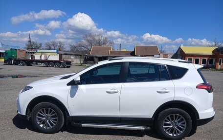 Toyota RAV4, 2018 год, 2 590 000 рублей, 3 фотография