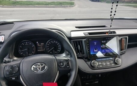 Toyota RAV4, 2018 год, 2 590 000 рублей, 5 фотография