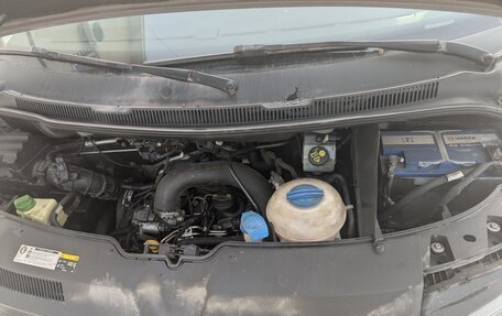 Volkswagen Caravelle T6 рестайлинг, 2015 год, 2 450 000 рублей, 13 фотография