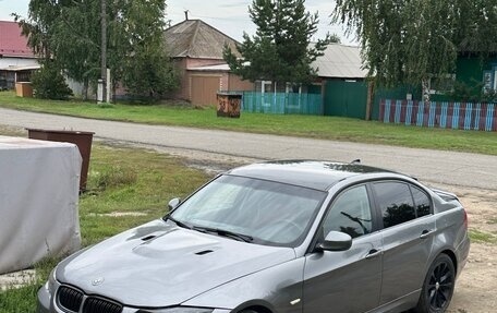 BMW 3 серия, 2011 год, 980 000 рублей, 3 фотография