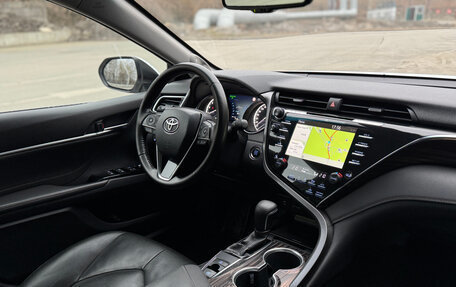 Toyota Camry, 2021 год, 3 150 000 рублей, 10 фотография