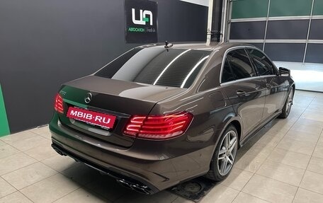 Mercedes-Benz E-Класс, 2014 год, 2 000 000 рублей, 6 фотография