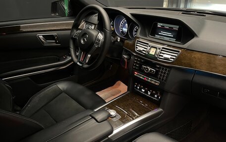 Mercedes-Benz E-Класс, 2014 год, 2 000 000 рублей, 14 фотография