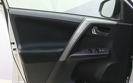 Toyota RAV4, 2016 год, 2 250 000 рублей, 12 фотография