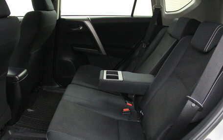 Toyota RAV4, 2016 год, 2 250 000 рублей, 28 фотография