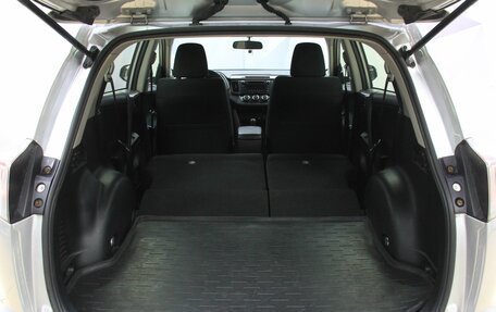 Toyota RAV4, 2016 год, 2 250 000 рублей, 30 фотография