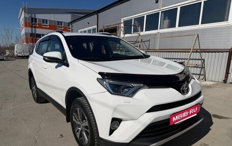 Toyota RAV4, 2017 год, 2 300 000 рублей, 3 фотография