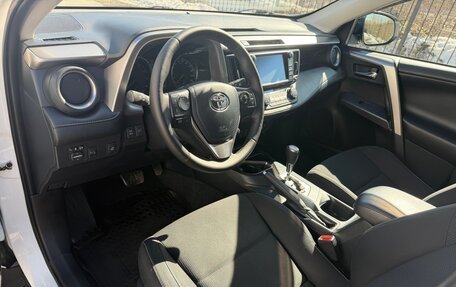 Toyota RAV4, 2017 год, 2 300 000 рублей, 9 фотография